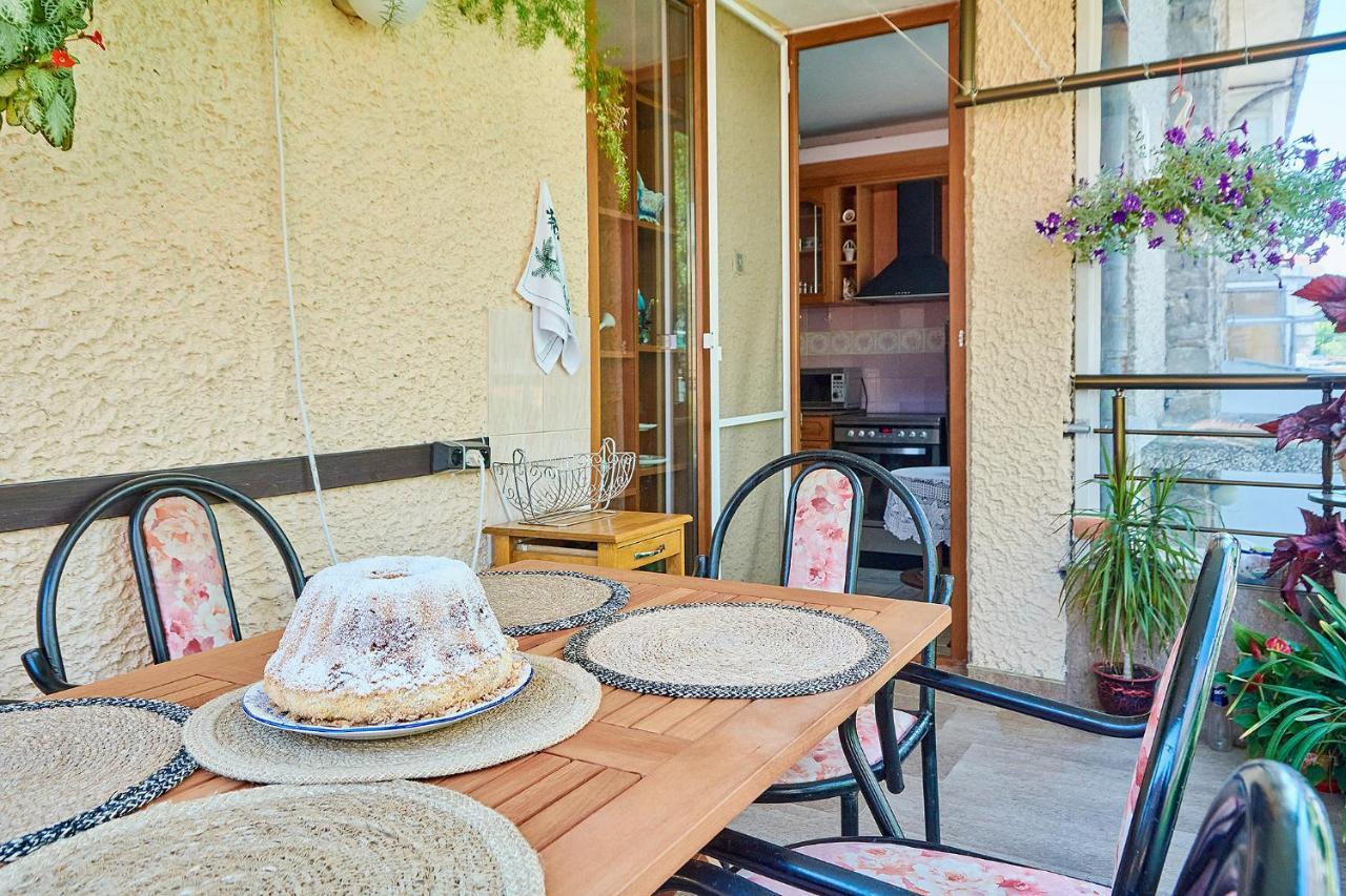 Apartment Dora Pomorie Exteriör bild