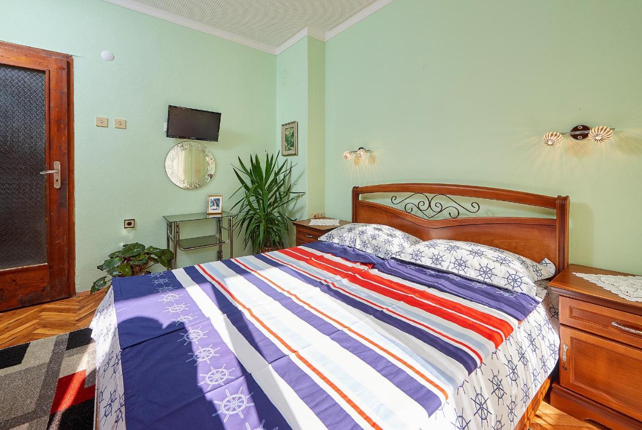 Apartment Dora Pomorie Exteriör bild